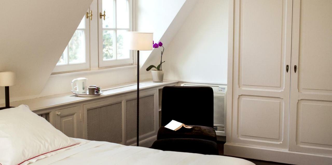 Uccle Guest House La Maison Chantecler מראה חיצוני תמונה